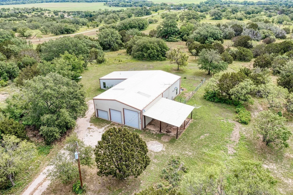 Unit for sale at 14852 U S Hwy 281, Lampasas, TX 76550