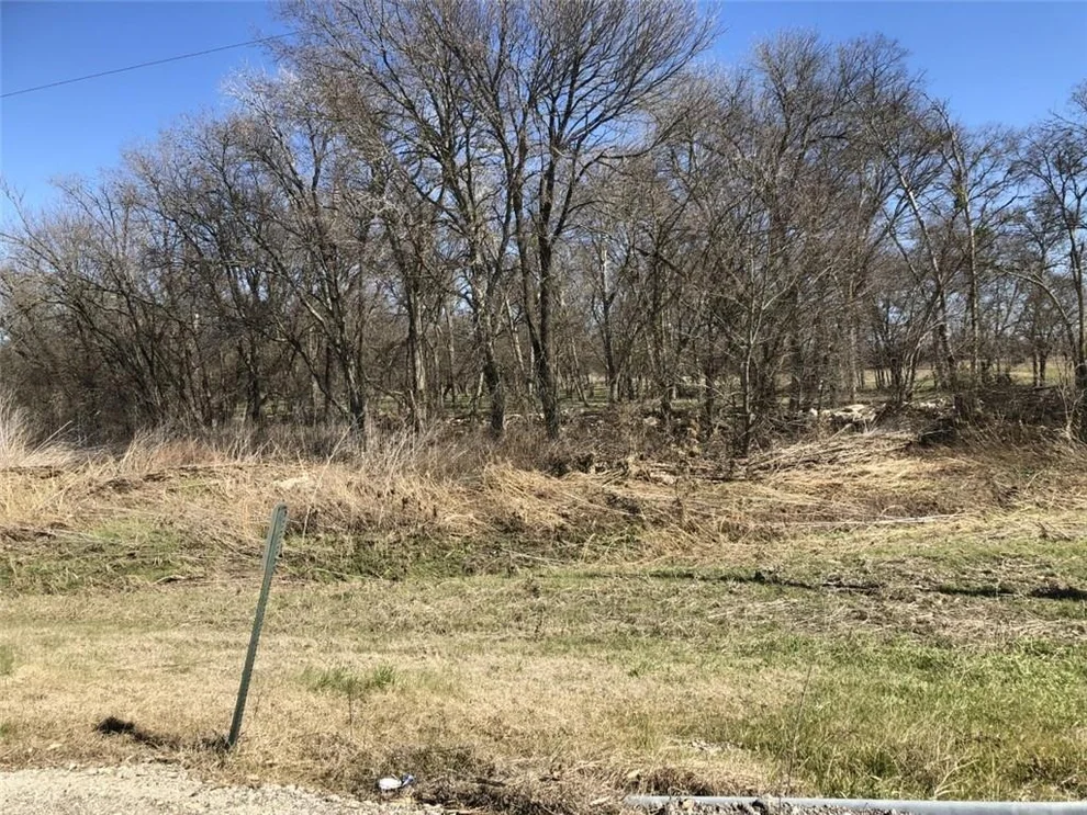 Unit for sale at 472 County Road 428, Taylor, TX 76574