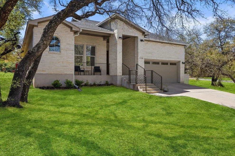 Unit for sale at 338 Coventry RD, Spicewood, TX 78669