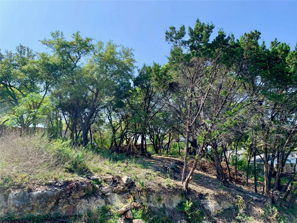 Unit for sale at 105 Rocket ST, Lakeway, TX 78734