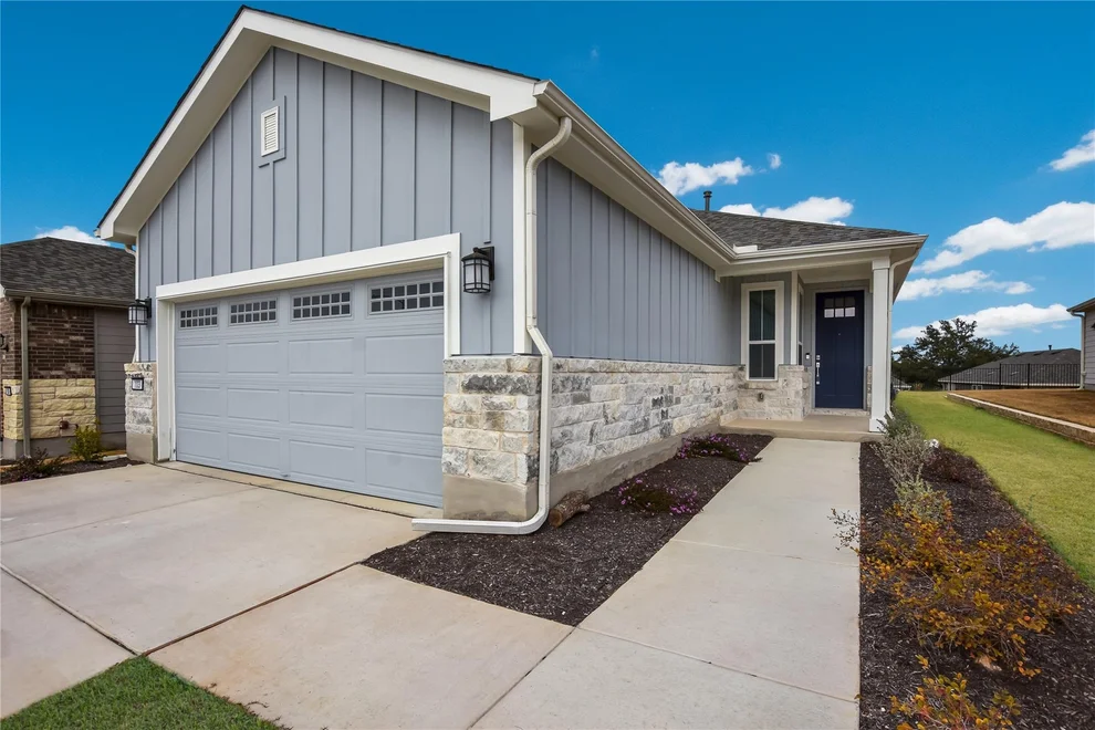 Unit for sale at 103 Cross Bar ST, Georgetown, TX 78633