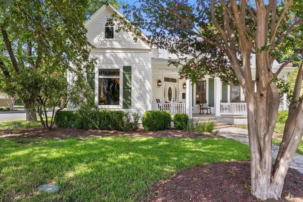 Unit for sale at 308 E Travis ST, Fredericksburg, TX 78624