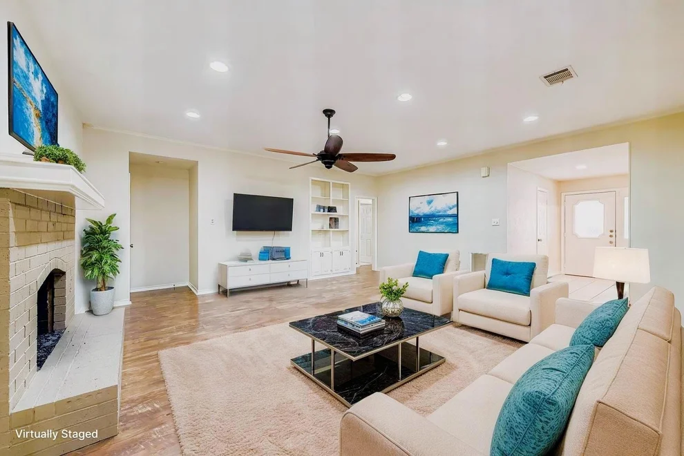 Unit for sale at 10705 Pinehurst DR, Austin, TX 78747