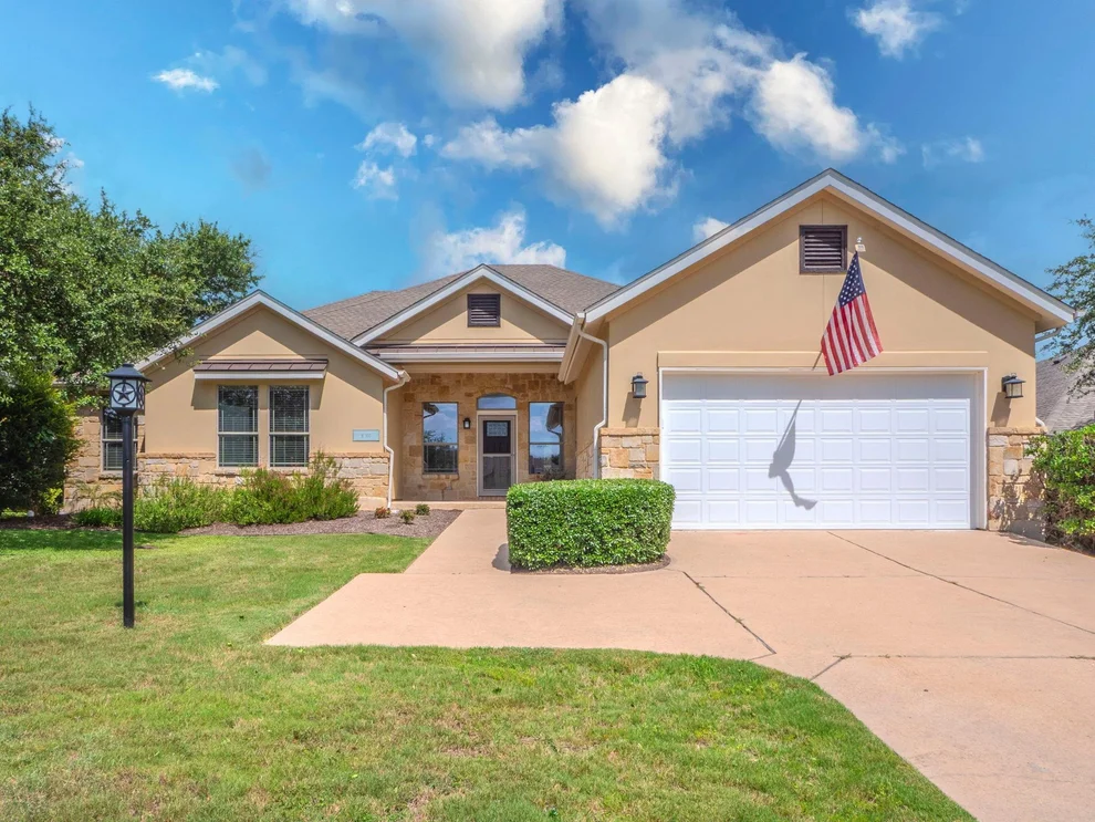 Unit for sale at 100 N Meadowlark ST, Lakeway, TX 78734