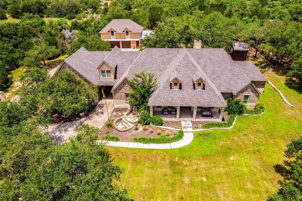 Unit for sale at 530 Woodland DR, Driftwood, TX 78619
