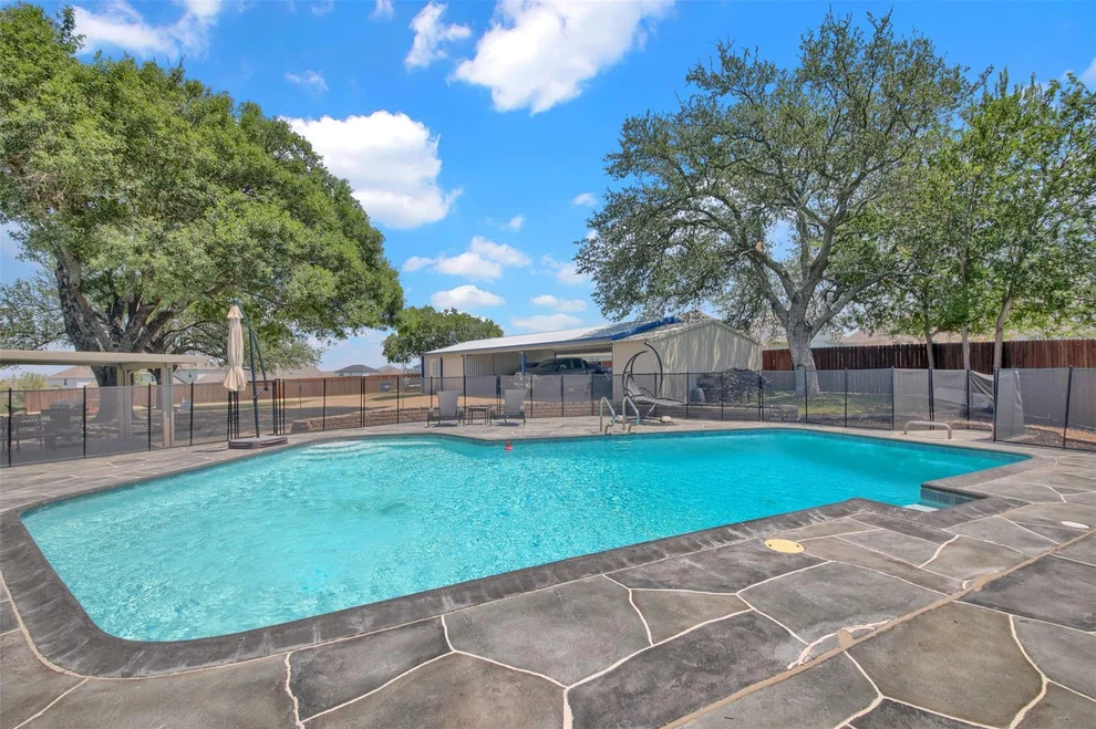 Unit for sale at 550 C Bud Stockton LOOP, Jarrell, TX 76537