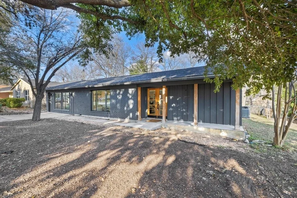 Unit for sale at 2608 Loyola LN, Austin, TX 78723