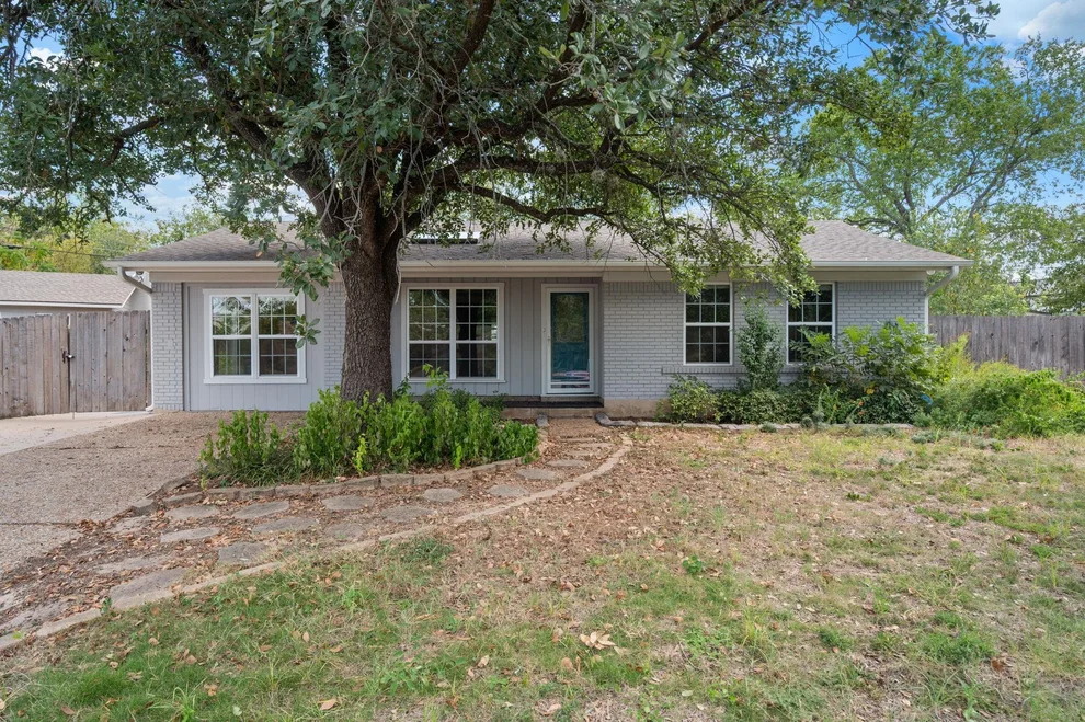 Unit for sale at 3811 Byron DR, Austin, TX 78704