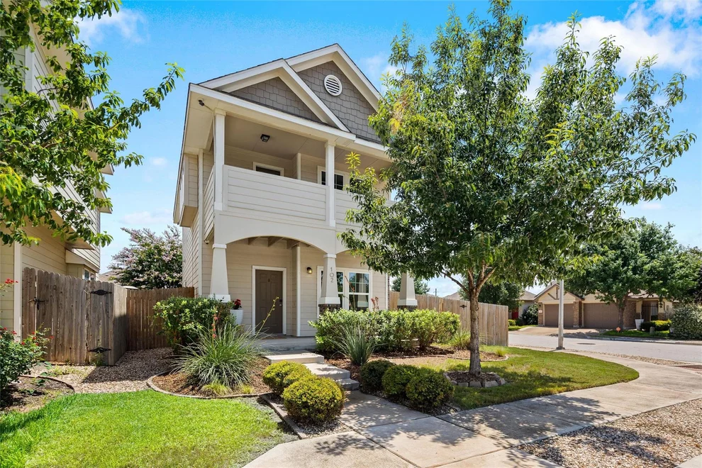 Unit for sale at 102 Wainscot Oak WAY, San Marcos, TX 78666