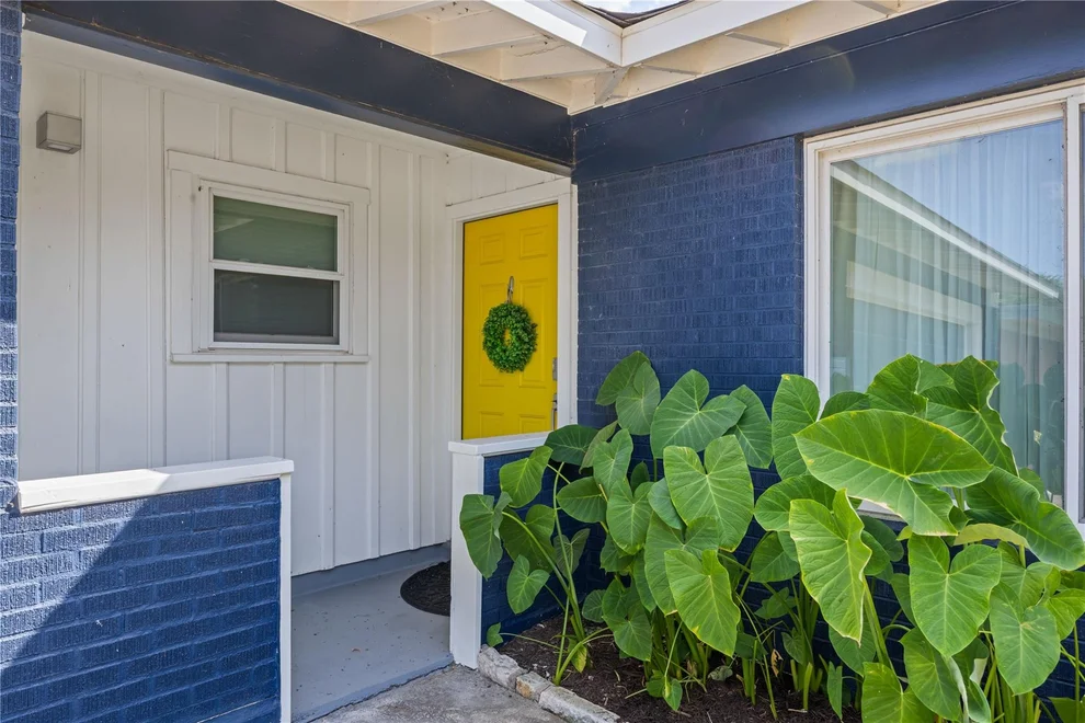 Unit for sale at 7607 Meadowview LN, Austin, TX 78752