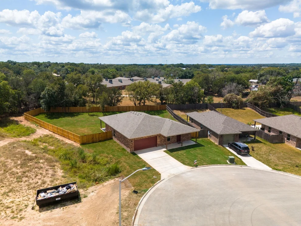 Unit for sale at 828 Elijah LN, Lampasas, TX 76550