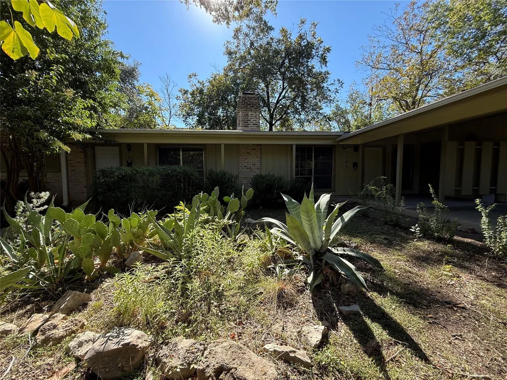 Unit for sale at 1705 Emilie LN, Austin, TX 78731