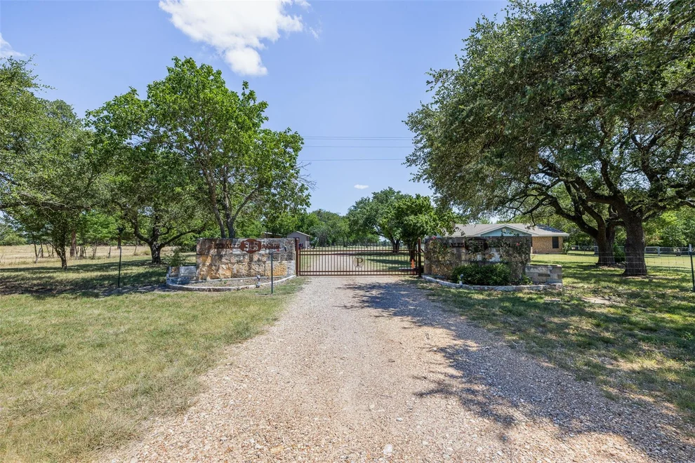 Unit for sale at 2185 FM 184, Gatesville, TX 76528