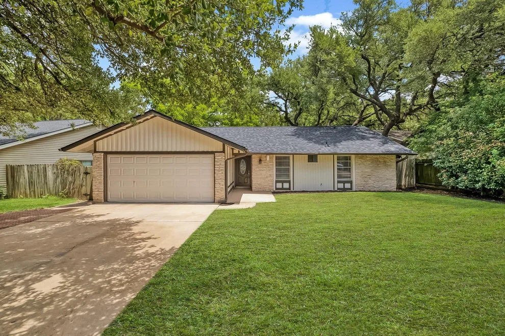 Unit for sale at 10417 Firethorn LN, Austin, TX 78750