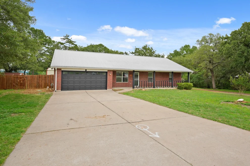 Unit for sale at 503 Pine ST, Smithville, TX 78957