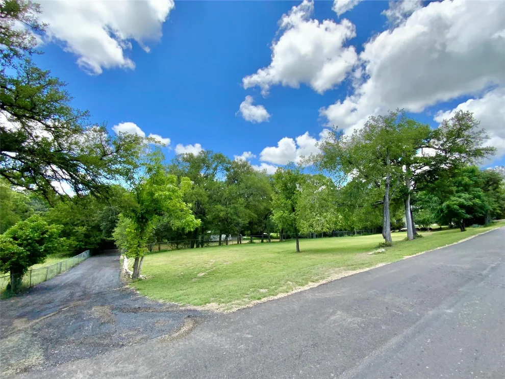 Unit for sale at 909 Center CIR, Salado, TX 76571