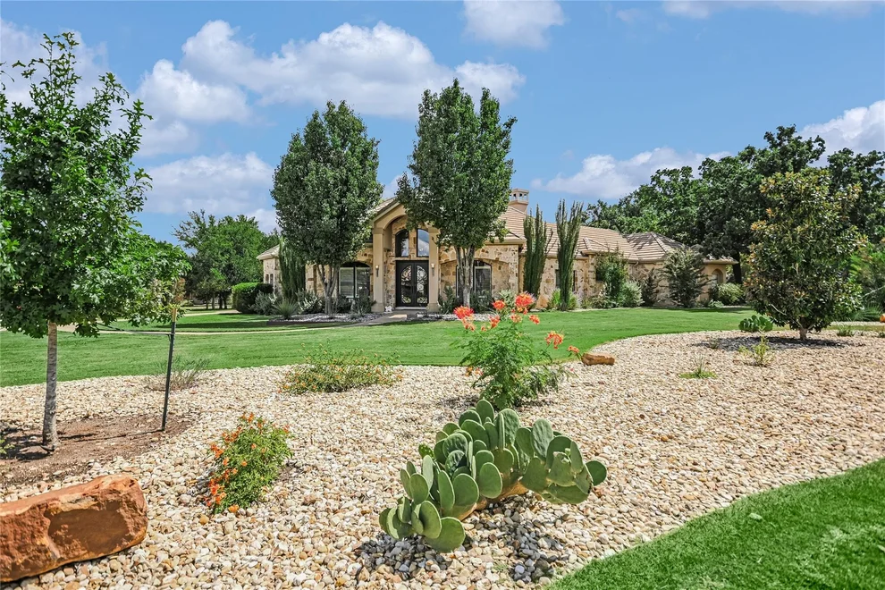 Unit for sale at 100 Dovetail LN, Georgetown, TX 78628