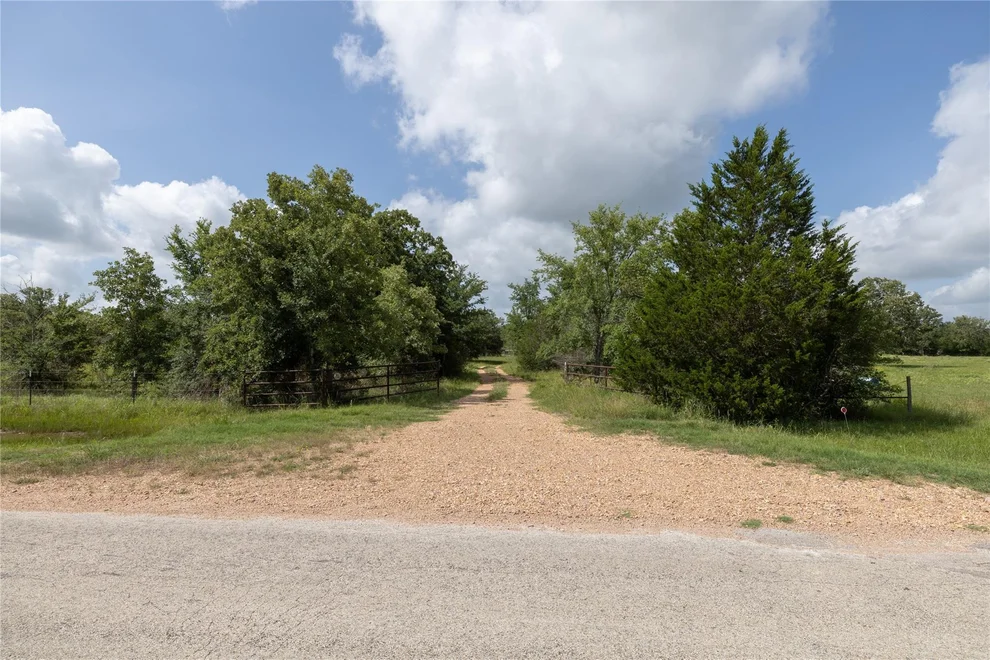 Unit for sale at 1382 County Road 125, Ledbetter, TX 78946