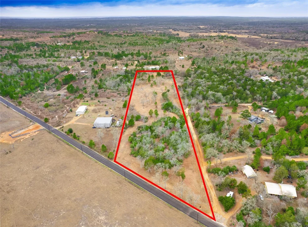 Unit for sale at 123 Abbey LN, Smithville, TX 78957