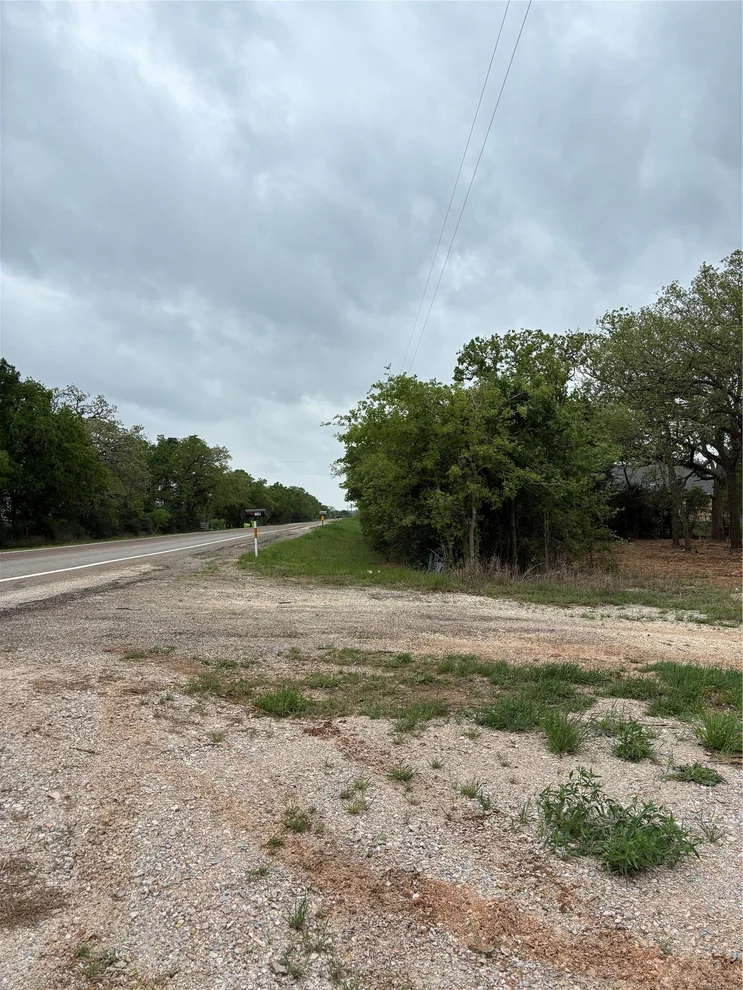 Unit for sale at 1686 Fm 2104, Paige, TX 78659