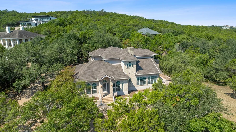 Unit for sale at 700 Barrett LN, Austin, TX 78733