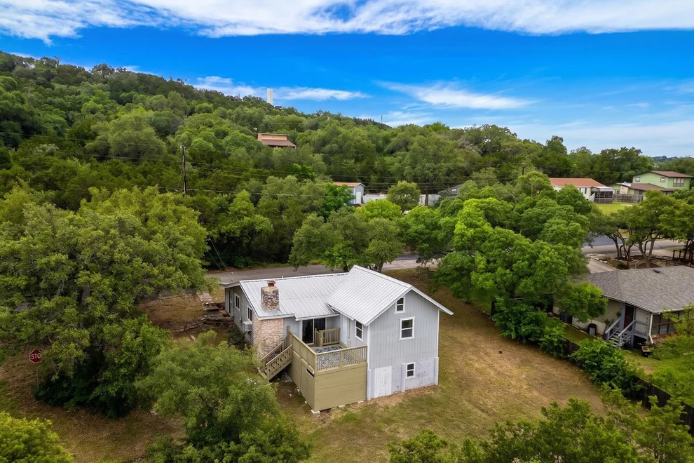 Unit for sale at 10913 Ridgeway ST, Jonestown, TX 78645