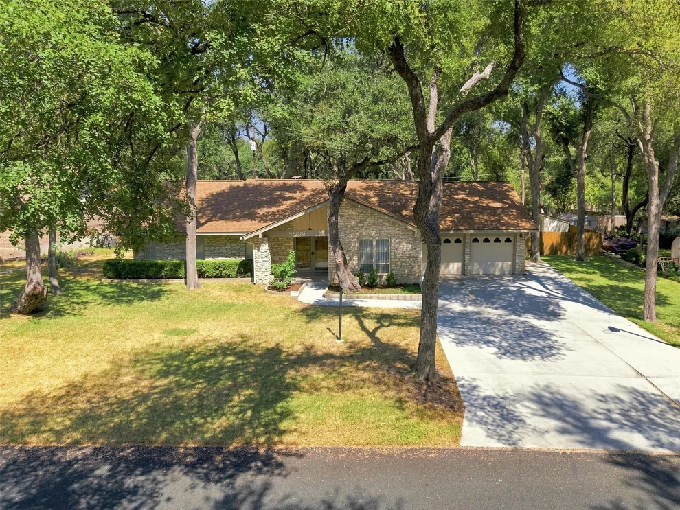Unit for sale at 9202 Shady Oaks DR, Austin, TX 78729
