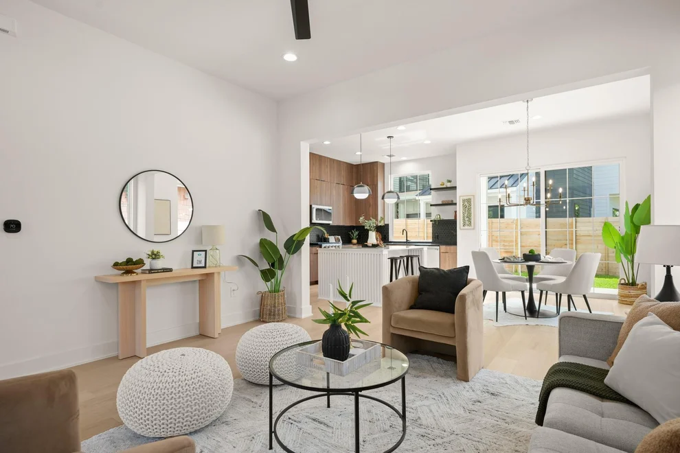Unit for sale at 601 Vermont RD, Austin, TX 78702