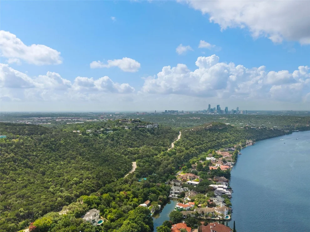 Unit for sale at 4323 Mt Bonnell RD, Austin, TX 78731