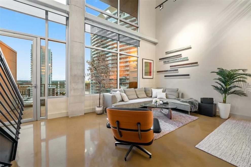 Unit for sale at 800 W 5th ST, Austin, TX 78703