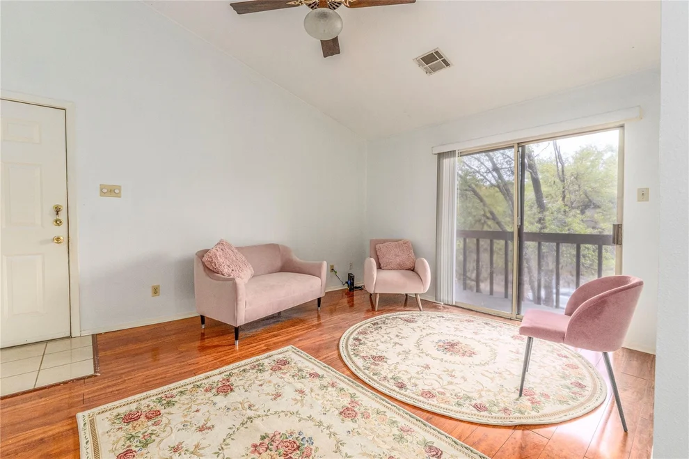 Unit for sale at 6903 Deatonhill DR, Austin, TX 78745