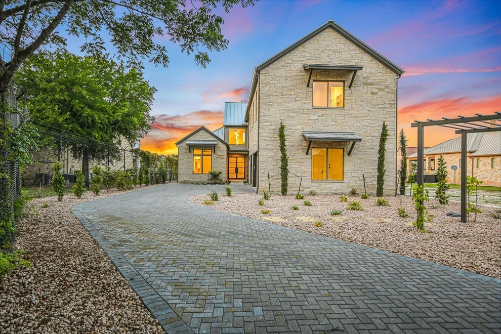 Unit for sale at 98 Wennmohs PL, Horseshoe Bay, TX 78657