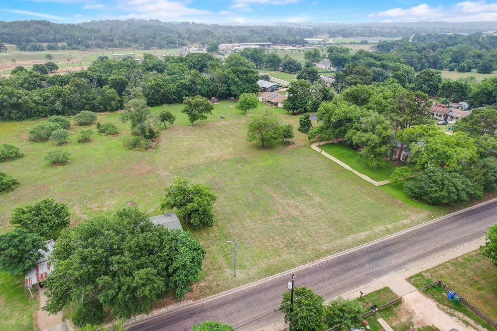 Unit for sale at 2105 Pecan ST, Bastrop, TX 78602