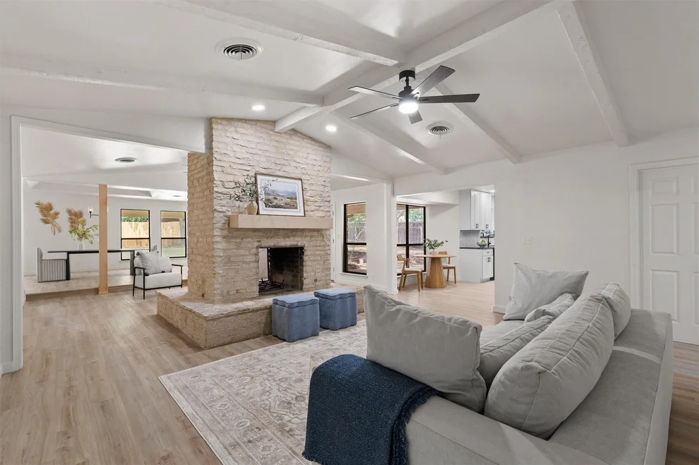 Unit for sale at 703 Parkway ST, Georgetown, TX 78628