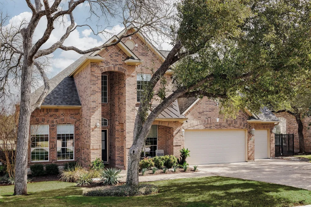 Unit for sale at 11405 Hollister DR, Austin, TX 78739