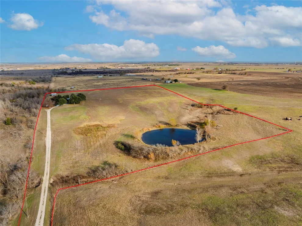 Unit for sale at 1501 County Road 421, Taylor, TX 76574