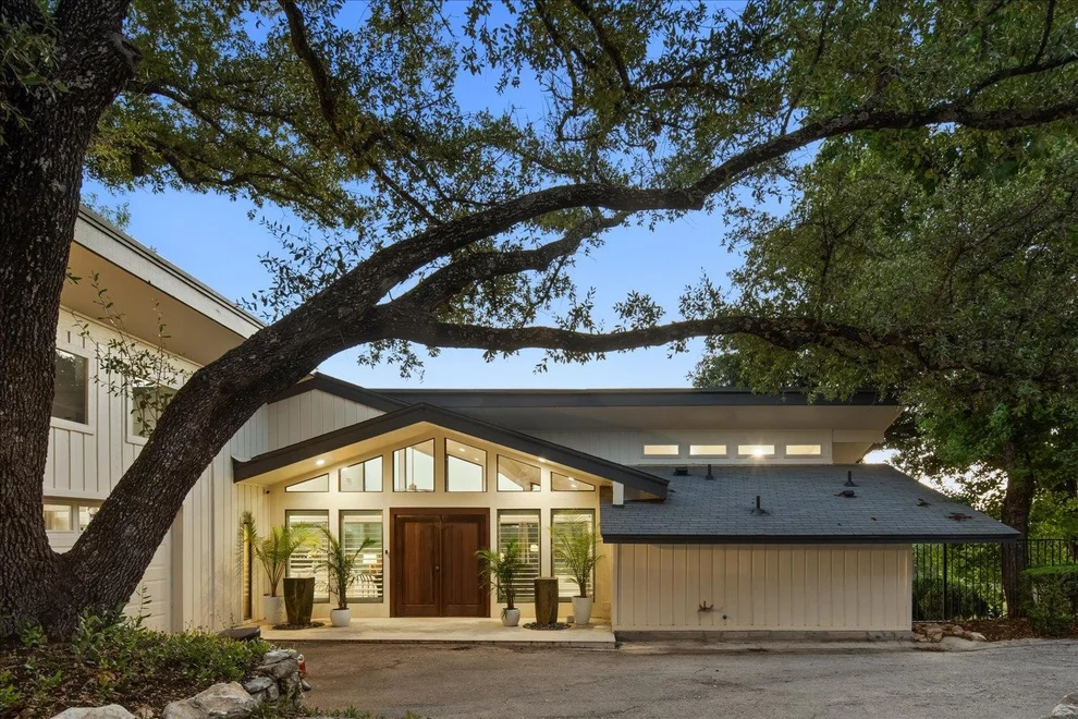 Unit for sale at 909 Electra, Lakeway, TX 78734