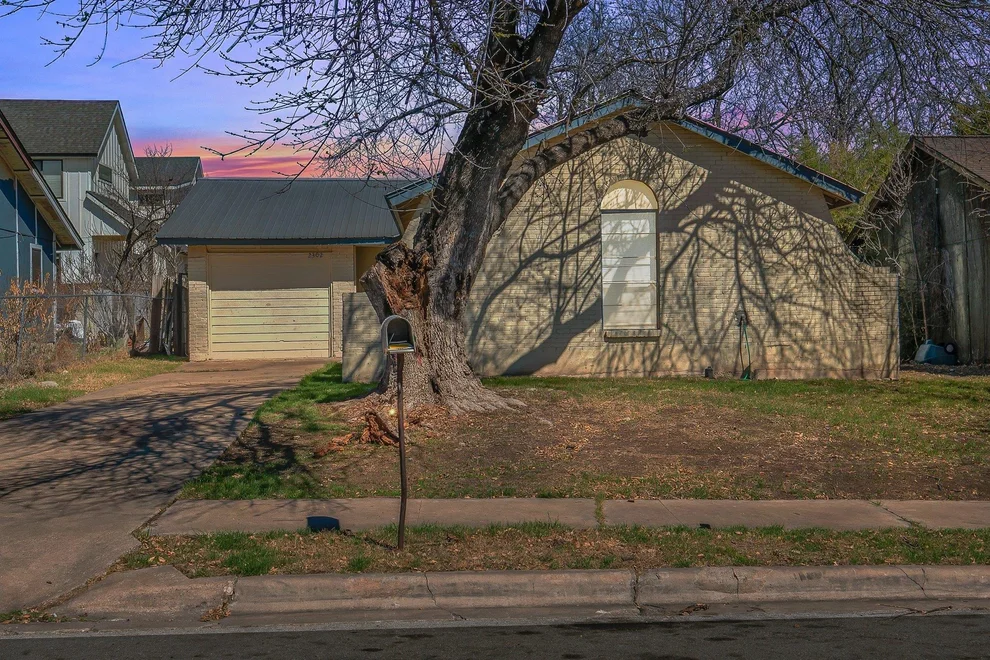 Unit for sale at 2302 Rockridge DR, Austin, TX 78744