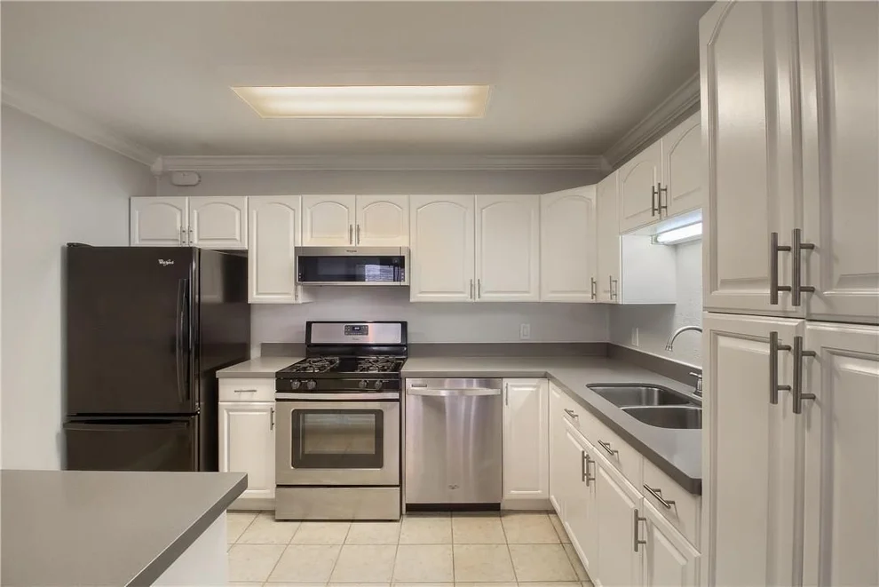Unit for sale at 1304 Summit ST, Austin, TX 78741