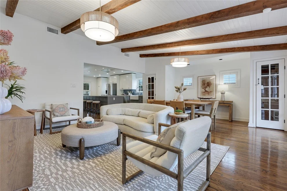 Unit for sale at 2908 Perry LN, Austin, TX 78731