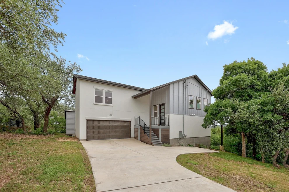 Unit for sale at 18716 W Lakeview DR, Jonestown, TX 78645