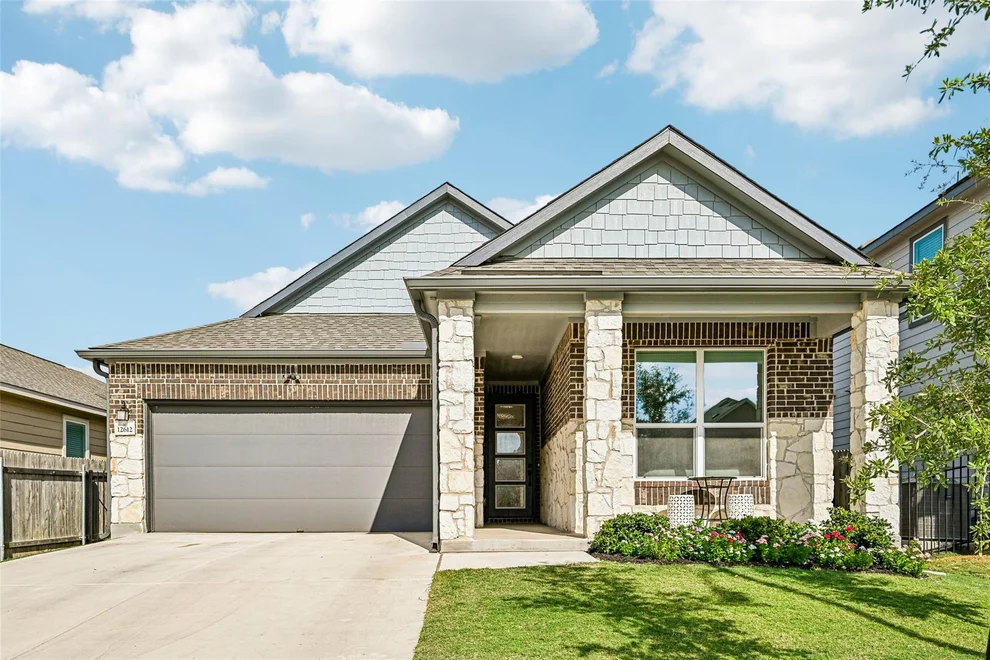 Unit for sale at 12612 Oxford Vineyard LN, Manor, TX 78653