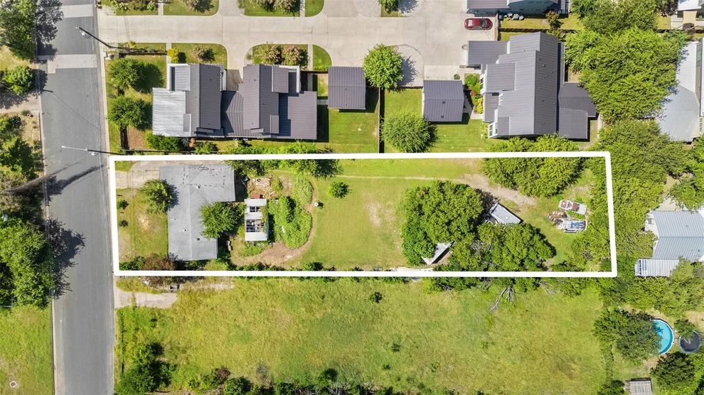 Unit for sale at 2015 Greenwood Ave, Austin, TX 78723