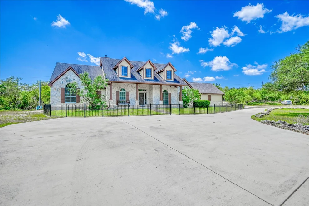Unit for sale at 271 Rollin N Ranch RD, Blanco, TX 78606