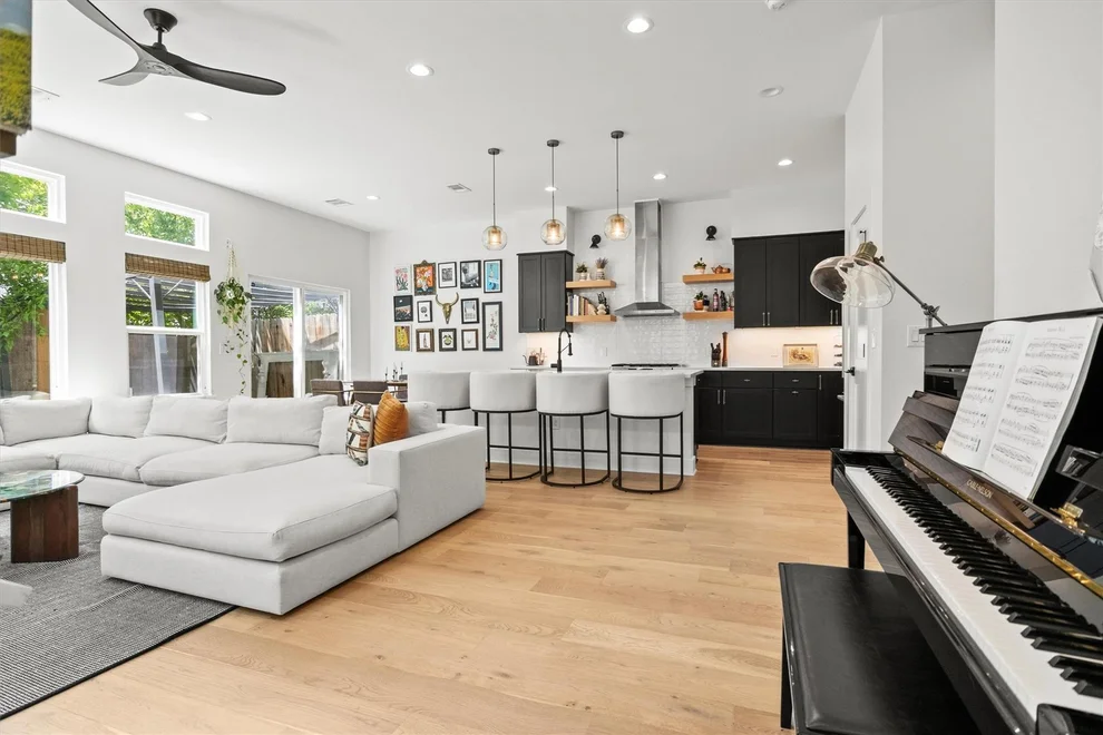 Unit for sale at 3905 Clawson RD, Austin, TX 78704