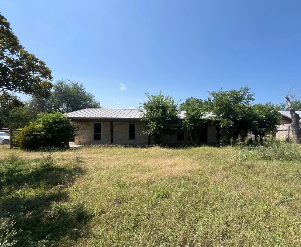 Unit for sale at 11802 Sleepy Hollow RD, Manchaca, TX 78652