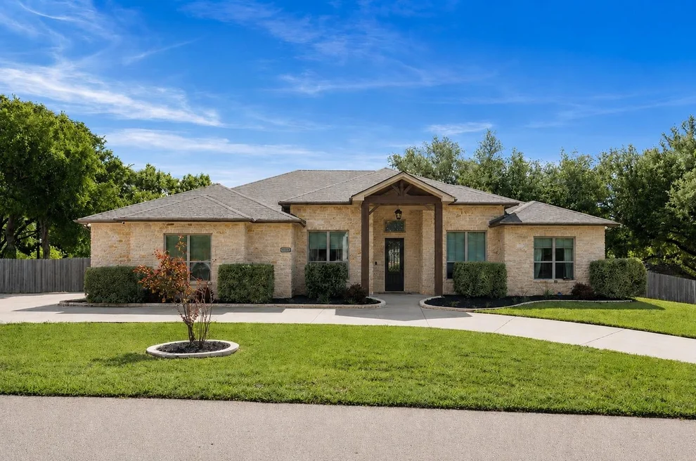 Unit for sale at 1006 Deer XING, Salado, TX 76571
