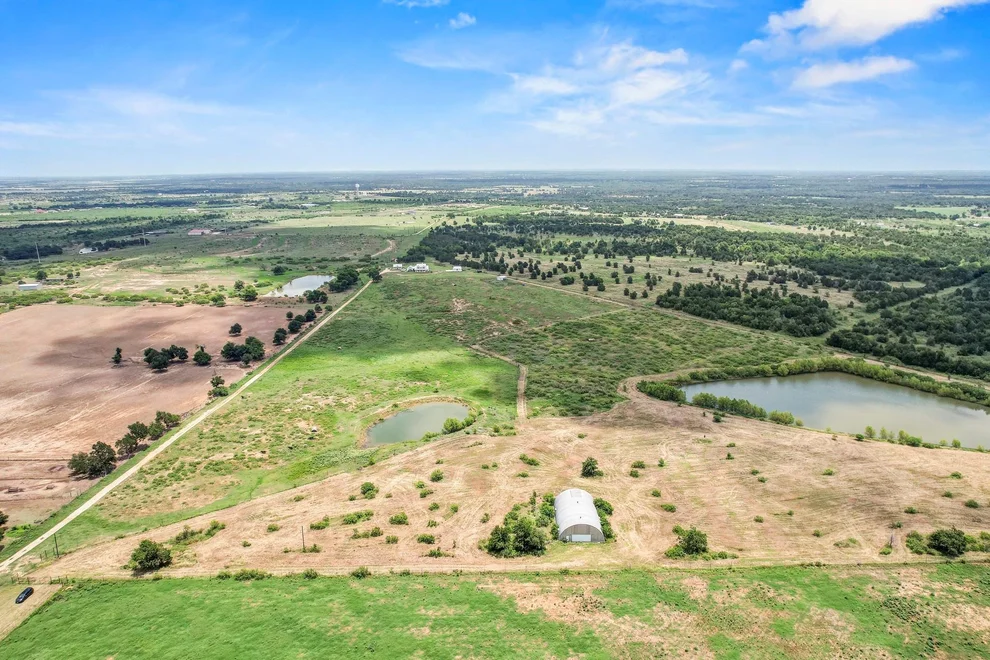 Unit for sale at 3935 County Road 463, Elgin, TX 78621