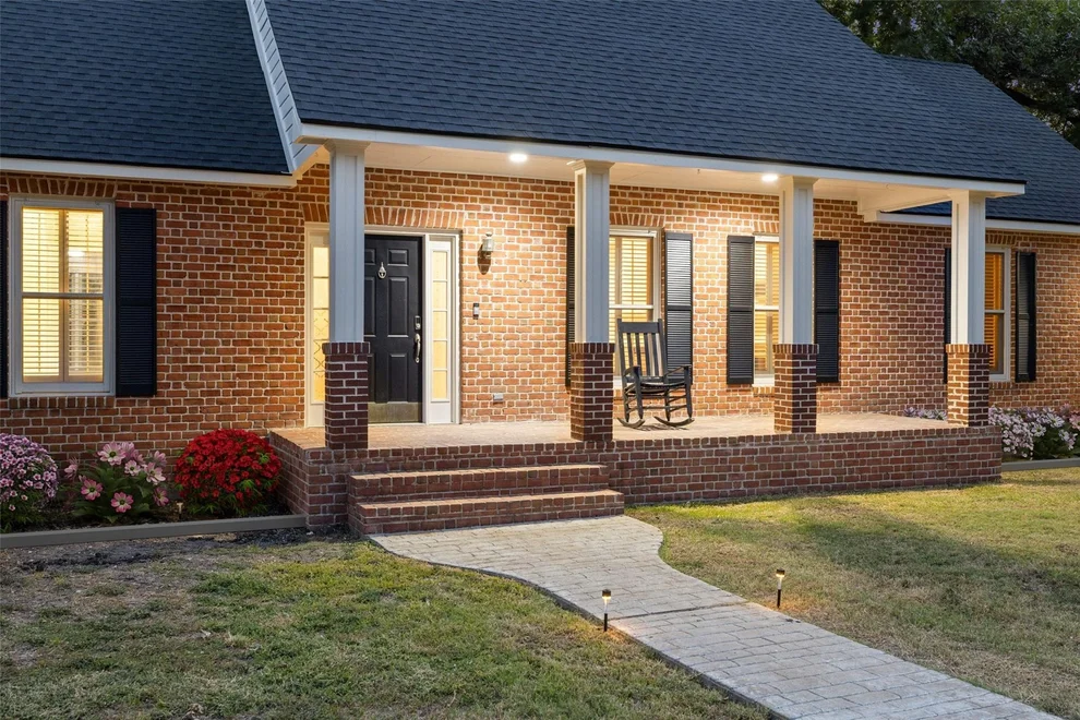 Unit for sale at 1105 Victoria ST, Taylor, TX 76574