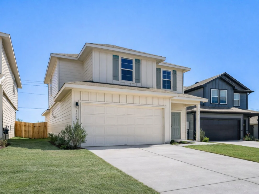Unit for sale at 12421 Silversmith LN, Mustang Ridge, TX 78610